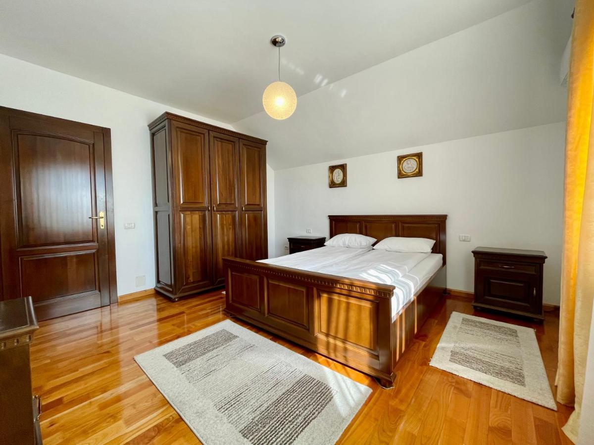 Hermesvilla Baile Felix Bagian luar foto